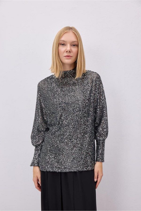 Yaqa-Yq 589632   Orleans Payet Bluz 1