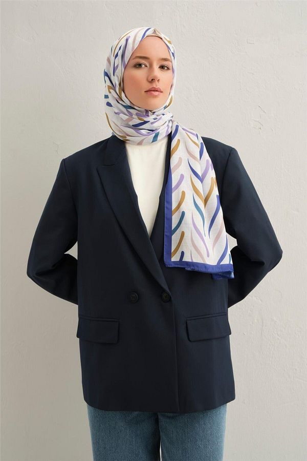 Armine-Life 8045 9 05 Model Shawl 1
