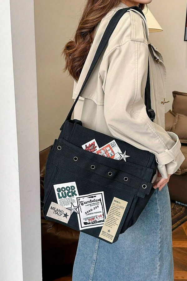 Köstebek-Black Good Luck Patch Printed Postman Shoulder Bag 1