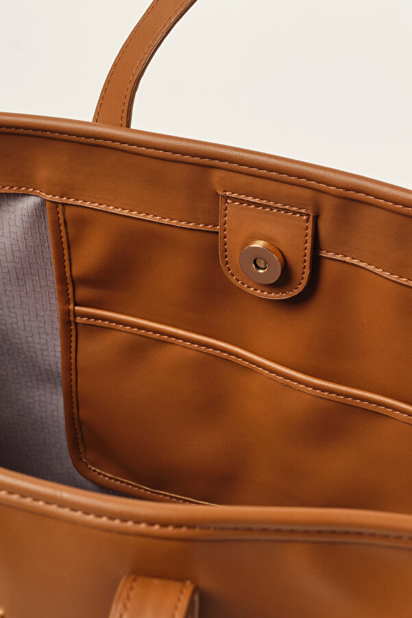 Ted Baker Tan Plain Skin 9045 Model Shopping Bag with Inner