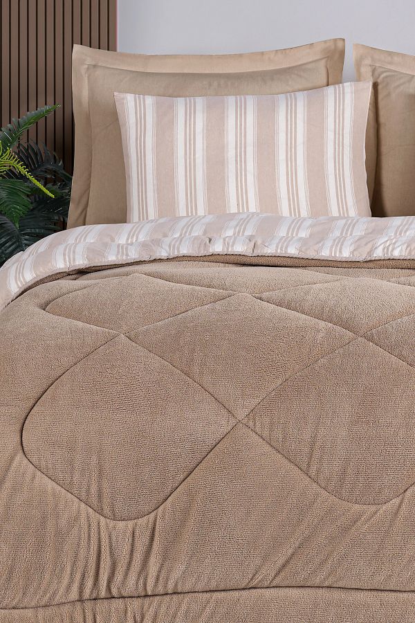 Eponj Home-Beige Single Sleeping Set with Welsoft Quilt, Fluffy 3-Piece Soft Line 1