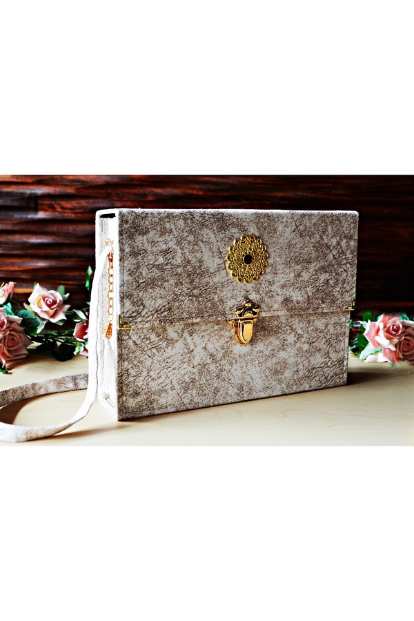 Medrese Kitab Evi Cami Boy 24*35 Hatim Cüzü Hatim Seti 30 Cüz Krem Nubuk Çantalı Kadife Kuranı Kerim Sesli Dinleme