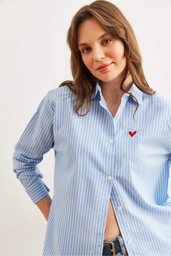 Olalook-Γυναικείο πουκάμισο Boyfriend με κέντημα Baby Blue Heart GML- 19001267 1