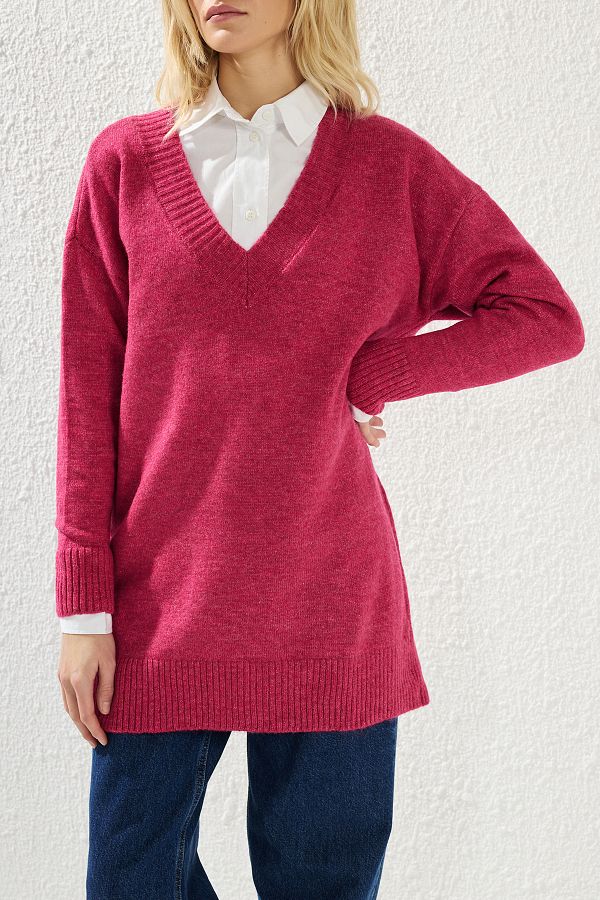 Edit by Trendyol-Fuchsiafarbener Strickpullover mit V-Ausschnitt – TEDAW25AK00018 1