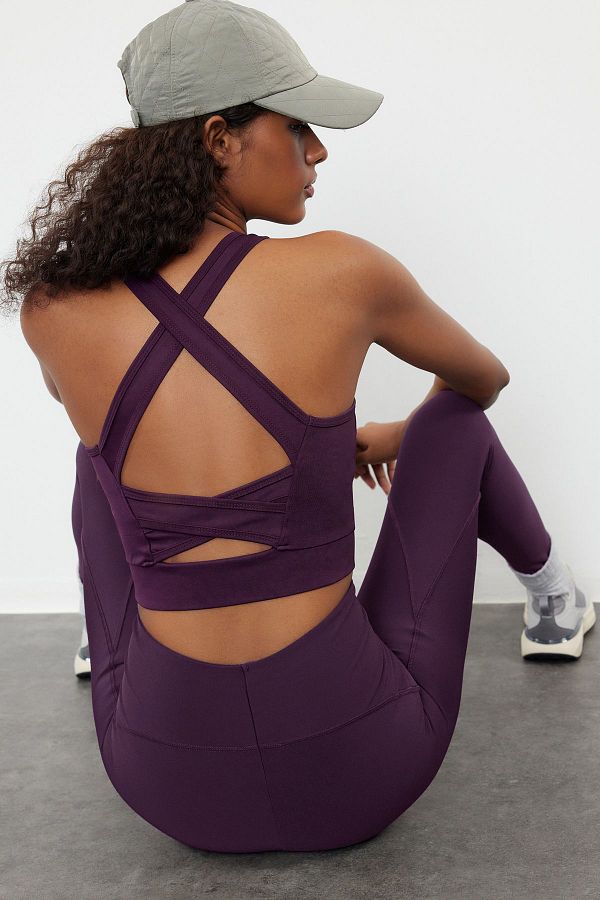 Trendyol Collection-Sutien sport cu guler pătrat - susținut și modelat cu prune, detaliat la spate TWOSS22SS0040 1