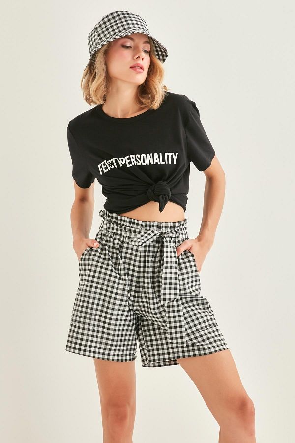 Vitrin-Gingham Patterned Shorts 1