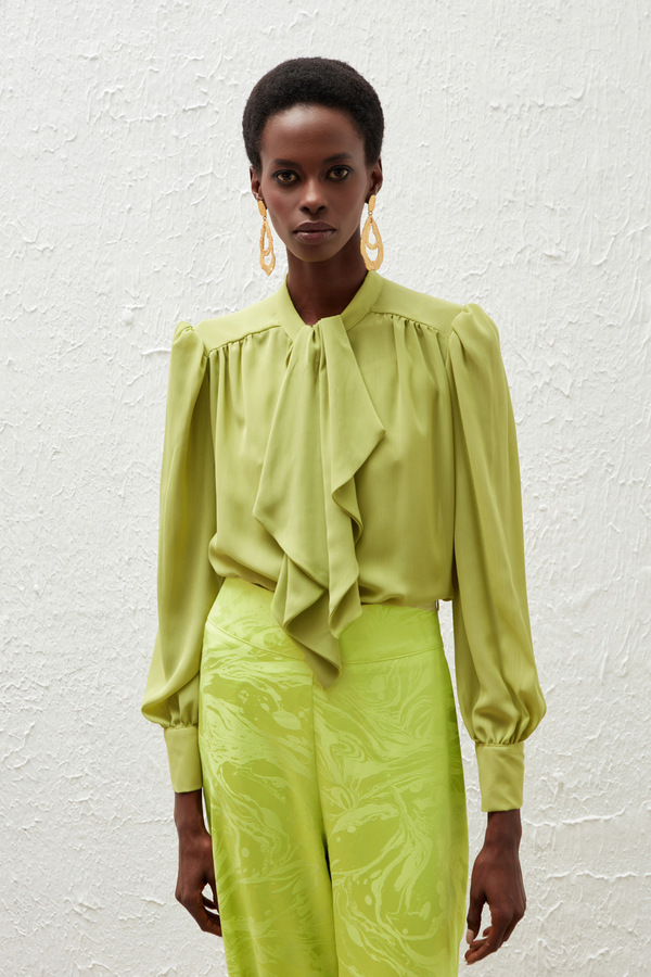 Sateen-Scarf Collar Casual Blouse - Oil Green 1