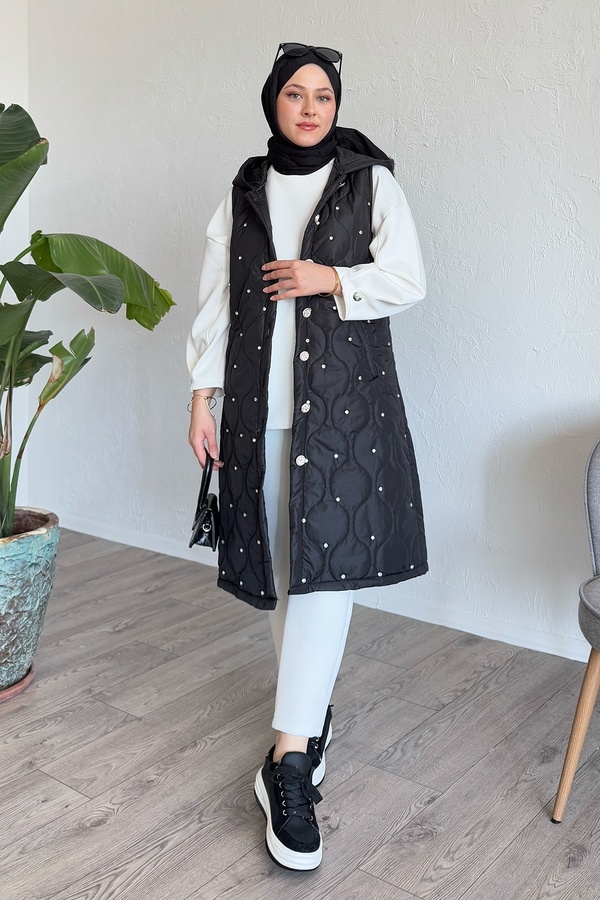 InStyle-Stone Quilted Hooded Black Vest 1