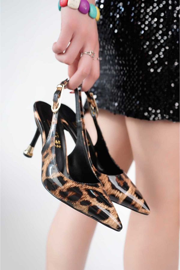 VİP SMR MODA-Leopard Gold Buckle Detailed Open Back Pointed Toe Stiletto 1