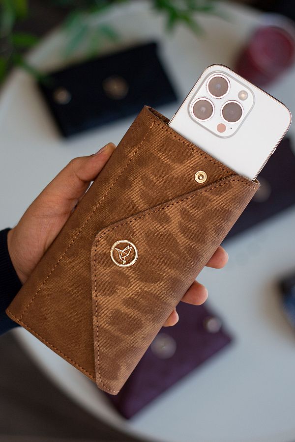 Garbalia-Envelope Envelope Model Leopard Gold Wallet with Phone and Coin Compartment 1