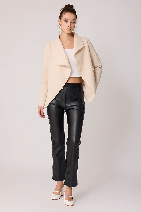 Vitrin-Accessoire-Jacke mit asymmetrischem Schnitt und Schnürung 1