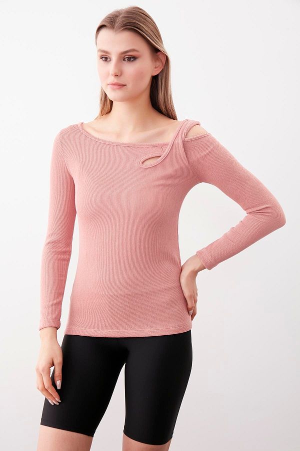 Vitrin-Shoulder Detailed Wide Collar Blouse 1