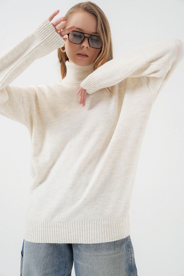 Bigdart-15917 Women's Turtleneck Oversize Knitwear Sweater - Ecru 1