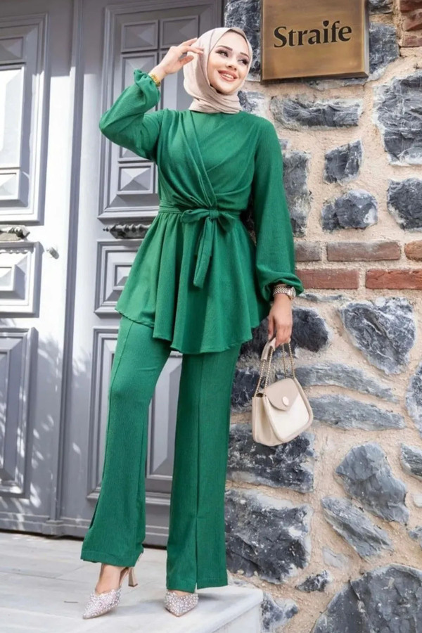 Swana Hijab Suit with V-Cross Trousers
