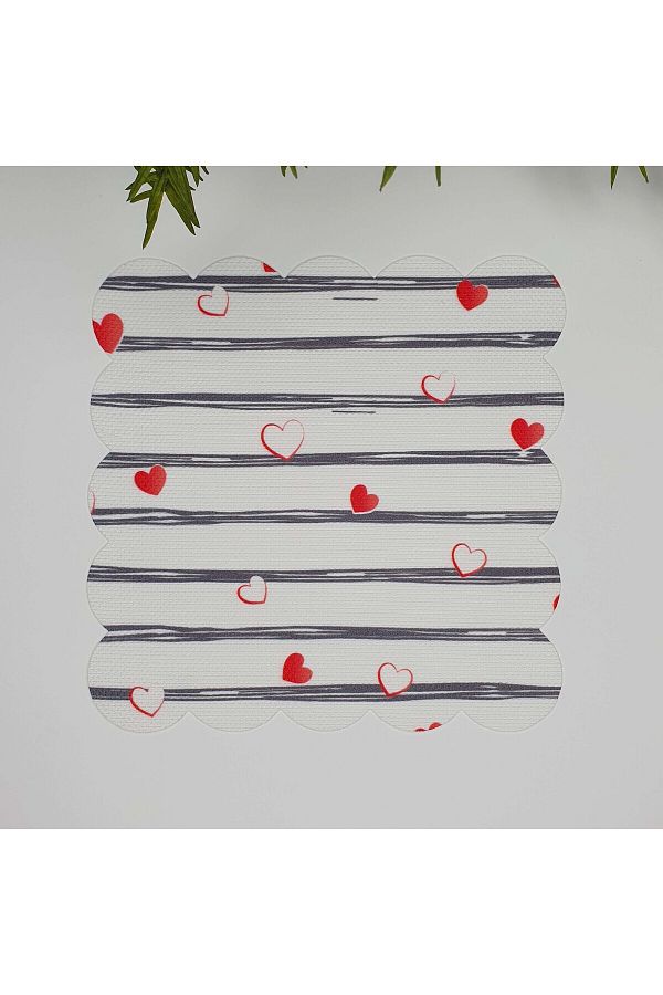 decofav-Laser Cut Fabric Cocktail Napkin with Heart and Line Design 1 Piece 1