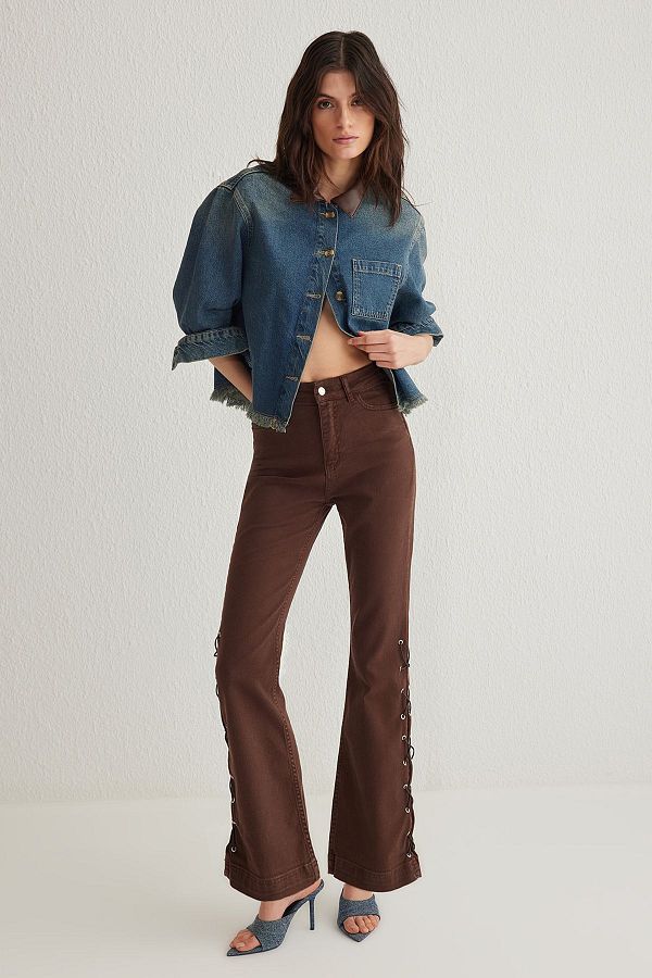 Trendyol Collection-Brązowe jeansy dzwony z wysokim stanem i koronką z oczkami po bokach Twoss25Je00013 1