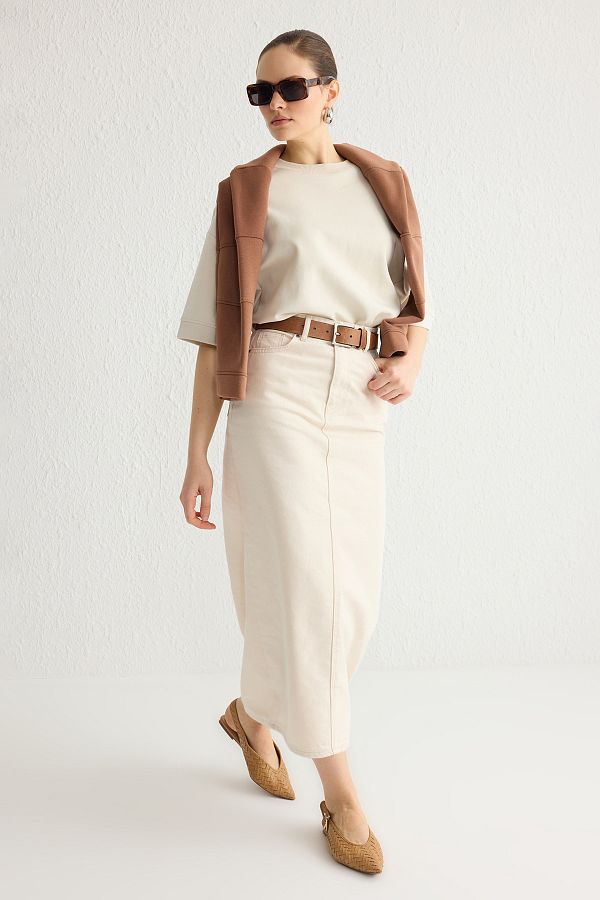 Trendyol Modest-Ecrufarbenes, ungefüttertes, gerades Gewebe TCTSS25EE00000 1