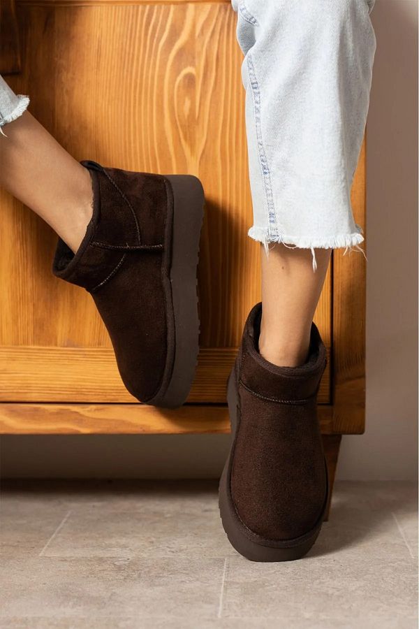 w white stars sports & wear-Women's Uggg Suede - Fur Inside, Thick Sole, and Ankle Short 1