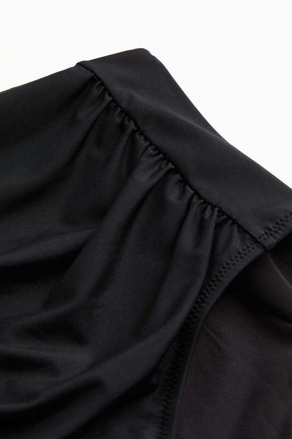 H&M-Light Shape Bikini bottoms 1
