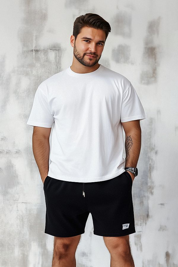 Trendyol Collection-Schwarze Baumwollshorts – Übergröße, Etikettenapplikationen, reguläre Passform TMNSS25AP00002 1
