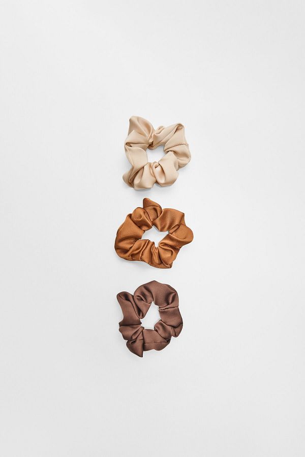 Stradivarius-Set of 3 scrunchies 1