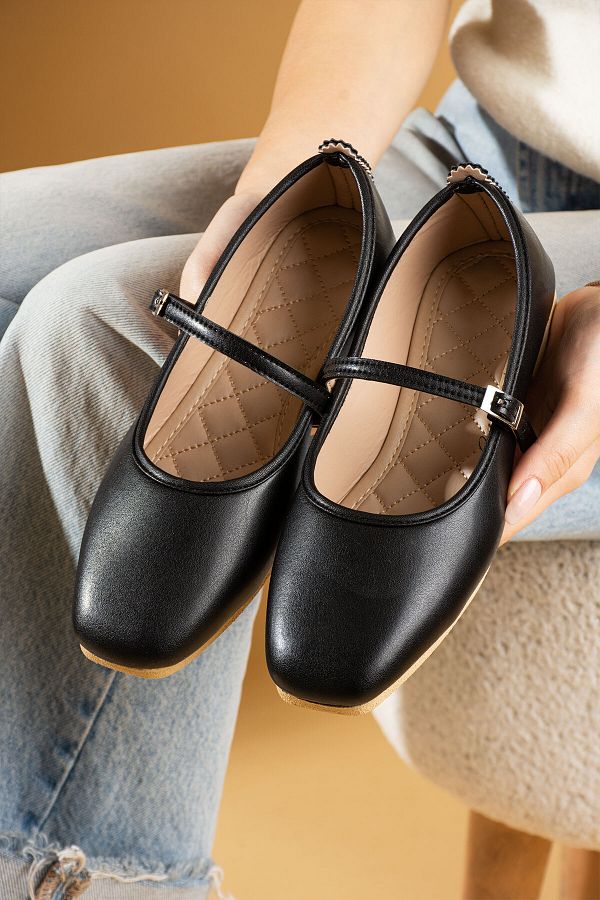 STOCON-Women's Black Shoes - Single Buckle Detail Babet Stc438 1