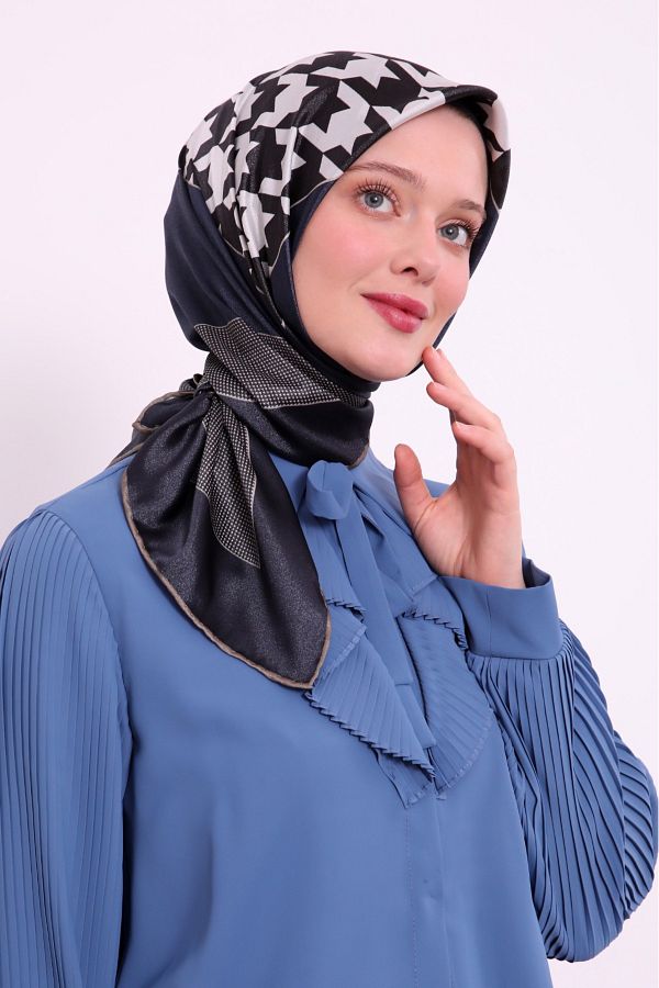 Levidor-Houndstooth Pattern Sparkling Crystal Scarf 1