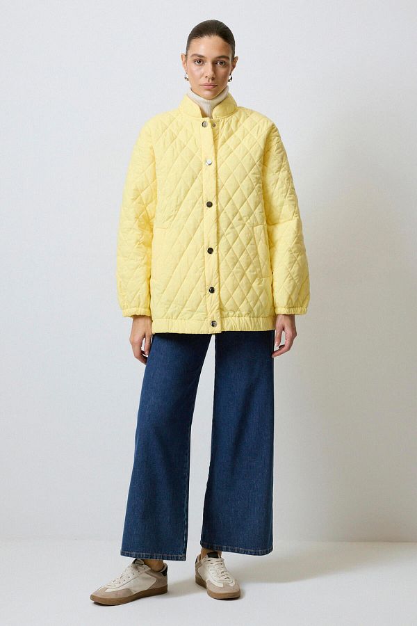 Touché Privé-Quilted Coat with Straps 1