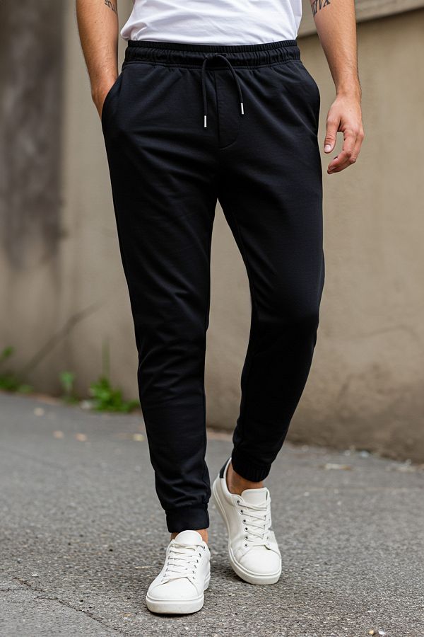 Trendyol Collection-Schwarze Jogger-Jogginghose – normaler Schnitt, elastisches Bein TMNSS20EA0053 1