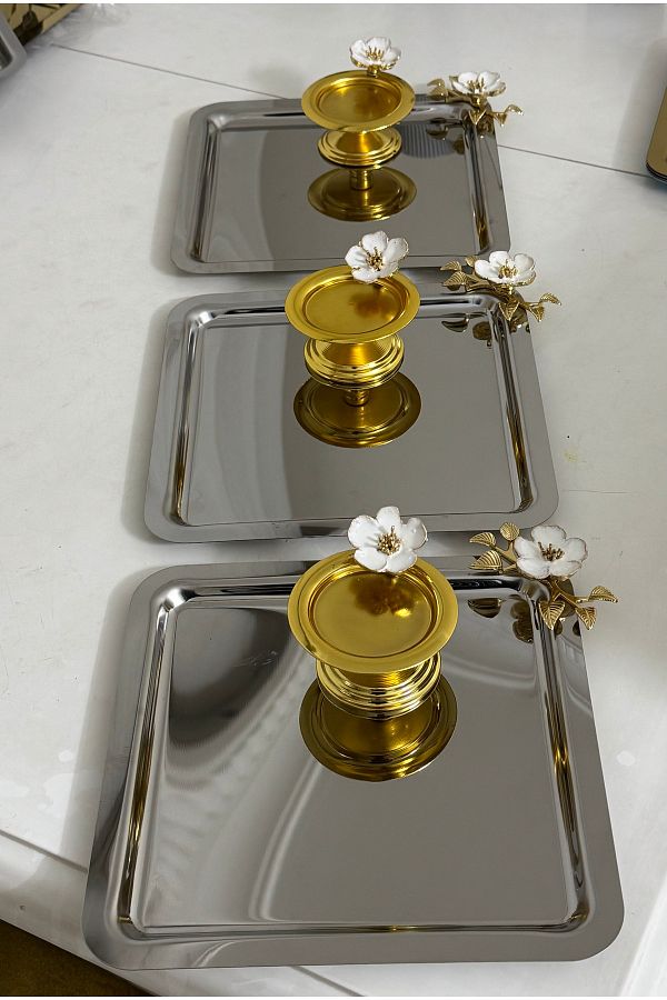 SEVA ÇELİK-White Floral Print Celik Square Presentation Tray and Gold Macarons 3 Piece Set 1
