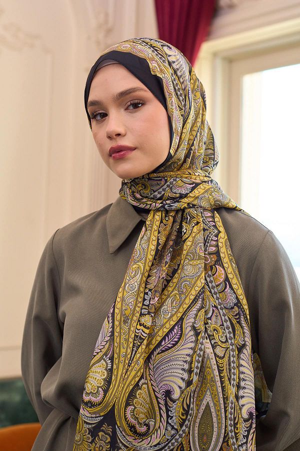 İpekhan-9804-02 Model Patterned Voile Wrap Bottom and Silk Wrap 1