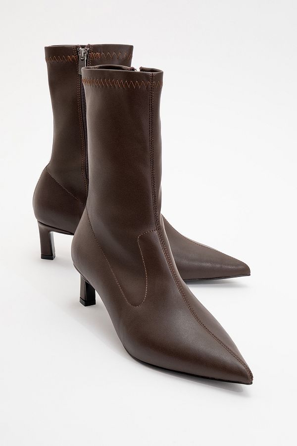 LuviShoes-LEWIN Braune Lederstiefel mit spitzer Zehenpartie für Damen mit dünnem Absatz 1