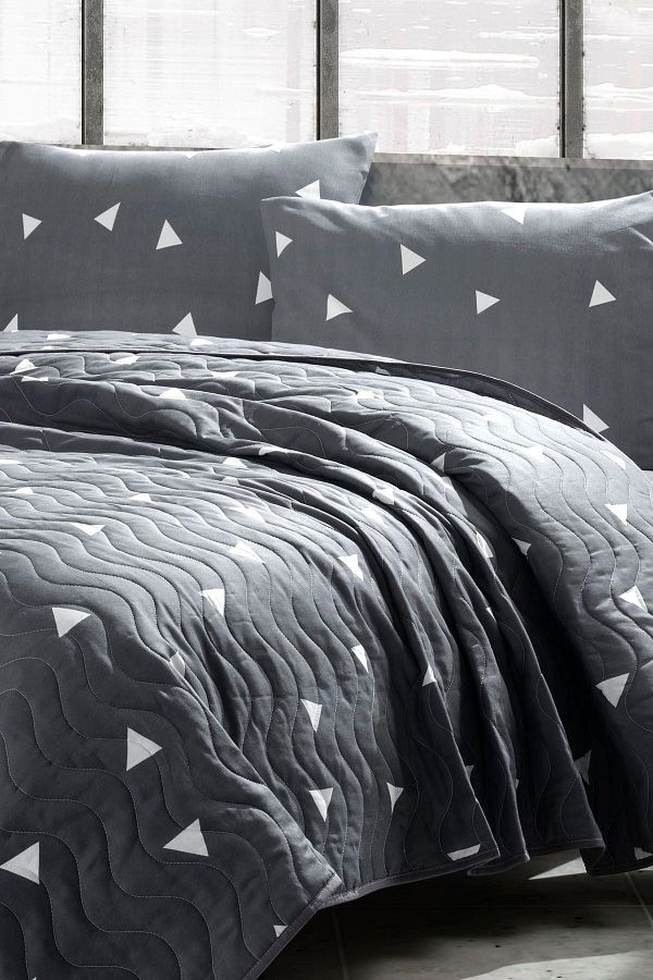 Eponj Home-Gray Quilted Single Triangle Bedspread Set 1