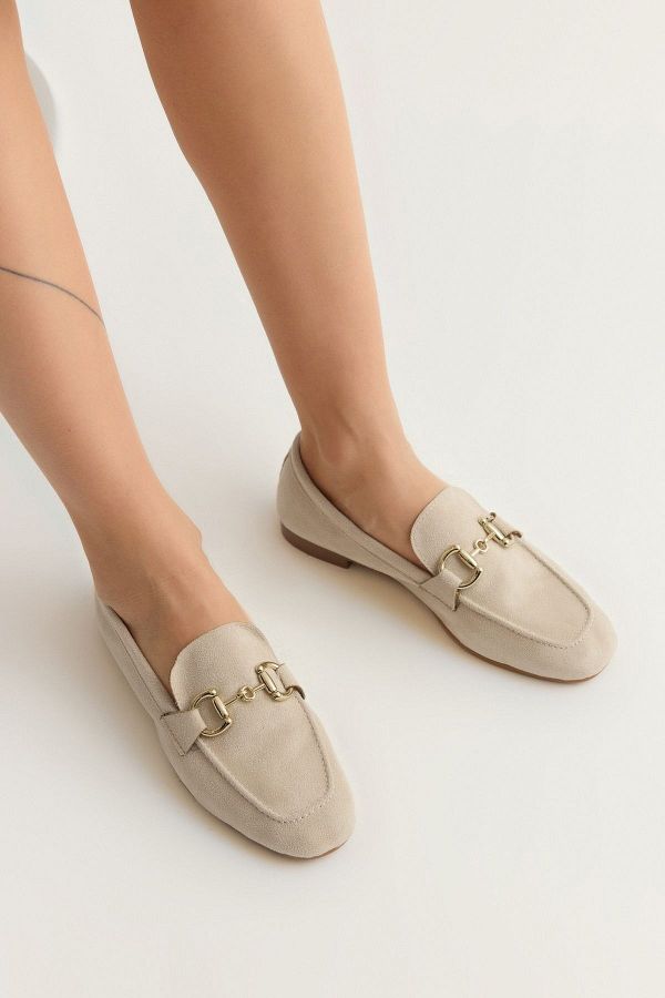 TRENDYOL SHOES-Beige Wildleder-Accessoire-detaillierte Damen-Loafer-Schuhe TAKSS25LA00000 1