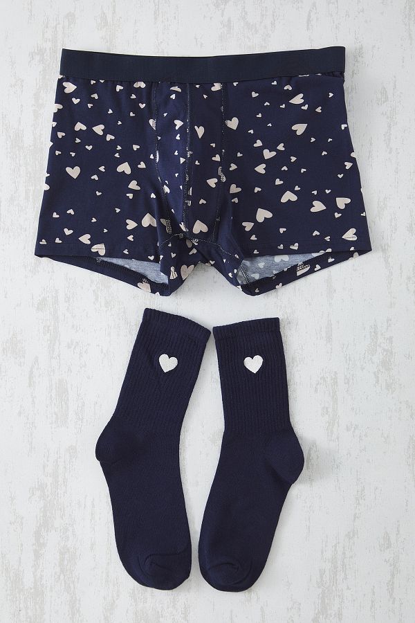 Trendyol Collection-Marineblaues Geschenk-Socken-Boxer-Unterwäsche-Set mit Herzmuster TMNSS25CC00001 1