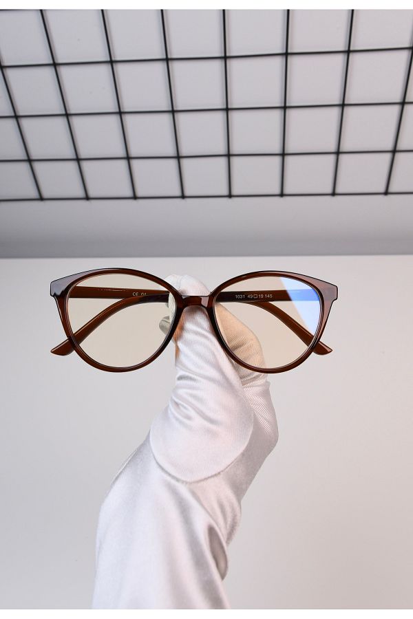 LOOKUP-The Cat Eye Glasses with Blue Light Protection are Optically Compatible and Relax in Computer Television vs. Use. 1
