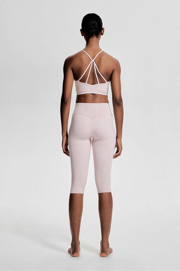 H&M-Light Support Sports bra in SoftMove™ 1