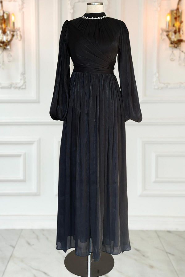 Amine Hüma-Black Wormwood Evening Dress 1