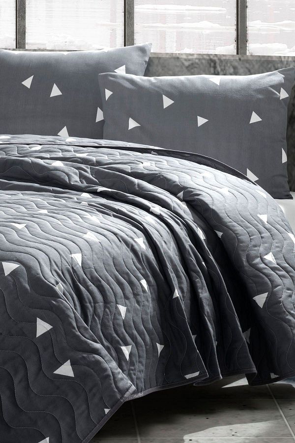 Eponj Home-Double Gray Quilted Bedspread Set 1