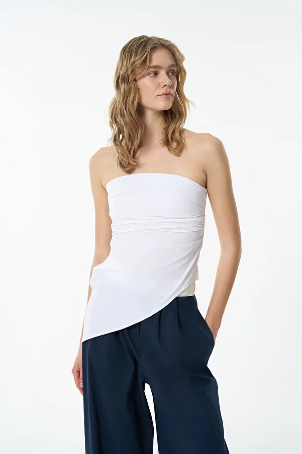 Quzu-White Strapless Asymmetrical Blouse 1
