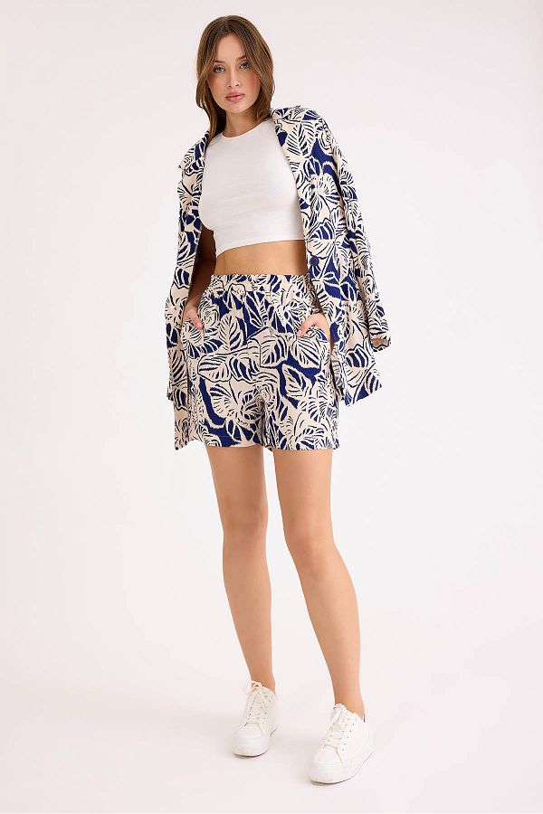 Vitrin-Flower Pattern Elastic Waist Shorts 1