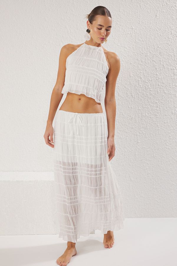 Trendyol Collection-Ecrufarbener, geraffter, detaillierter Chiffon-Blusenrock-Strandanzug TBESS25AU00040 1