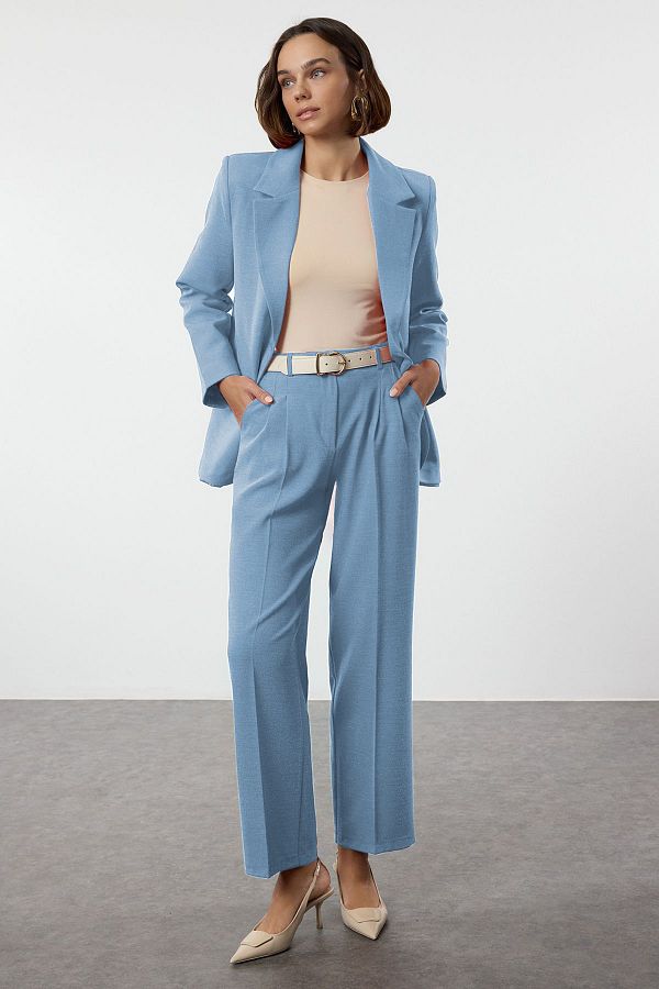 Trendyol Collection-Limited Edition – Hellblaue, gerade geschnittene, gewebte Hose TWOAW23PL00401 1