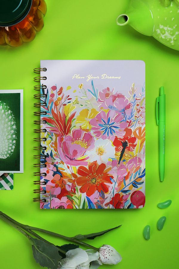 Victoria's Journals-A5 Spiral Timeless Weekly Agenda 1
