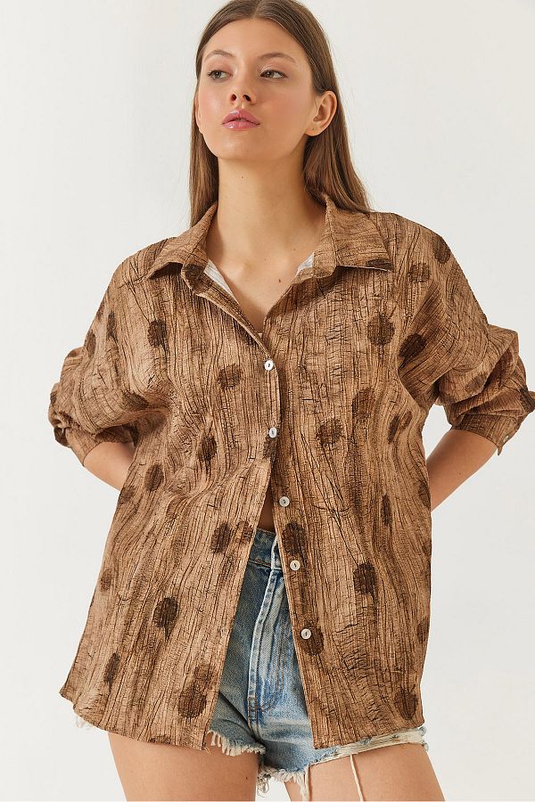 Bianco Lucci-Schulterfreies, bedrucktes Oversize-Hemd für Damen 60398 60271063 1