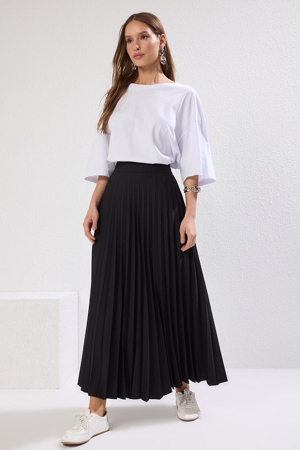 Trendyol Modest-Redős fekete szőtt szoknya - TCTSS24EE00010 1
