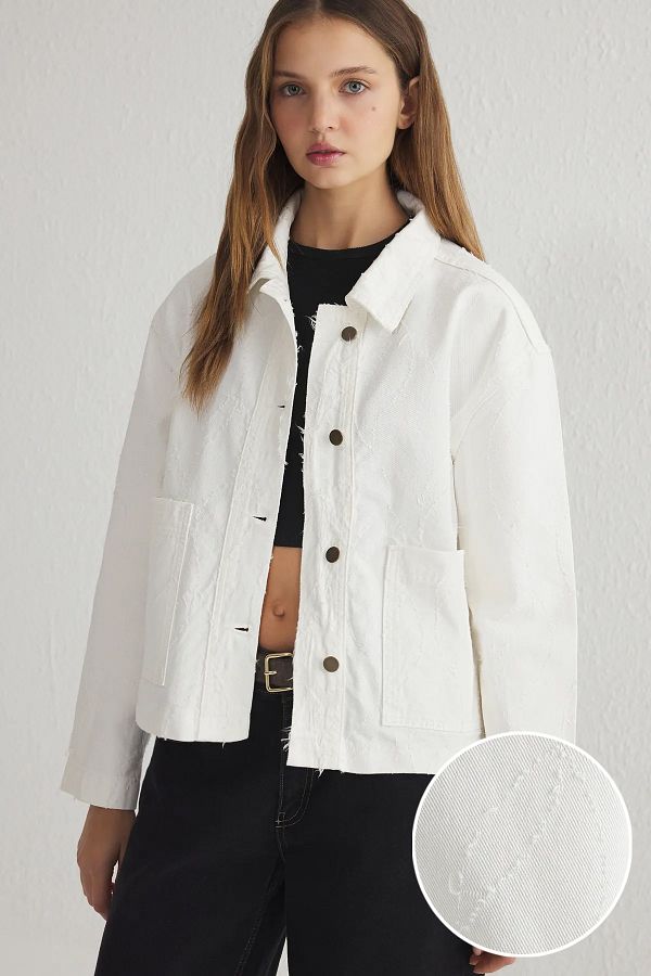 Trendyol Collection-Weißer Oversize-Mantel TWOSS25MO00016 1
