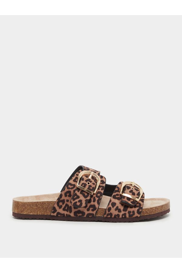 Styli-Leopard Print Buckle Detail Flat Sandals 1