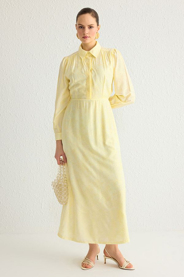 Trendyol Modest-فستان منسوج بياقة قميص من قماش الجاكار باللون الأصفر الفاتح TCTSS25EB00009 1