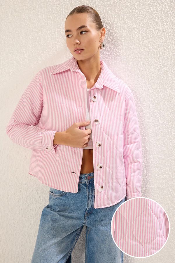 Trendyol Collection-Jachetă subțire matlasată cu dungi obișnuite roz TWOSS25MO00018 1